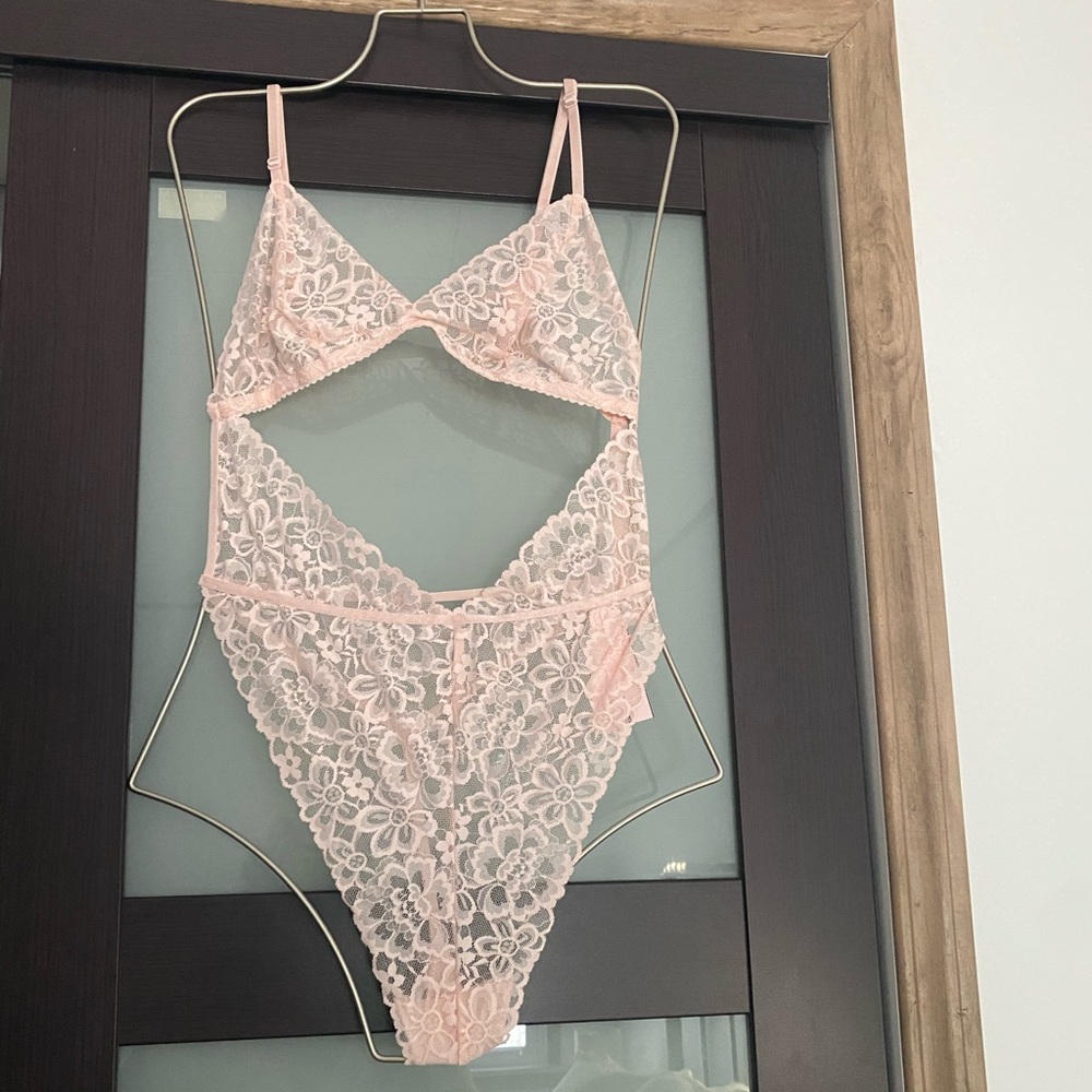 Lace high cut teddy